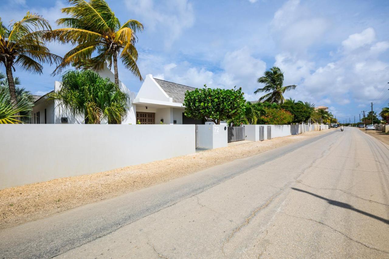 Oceanfront 72 & Sunny Villa Kralendijk  Exterior photo
